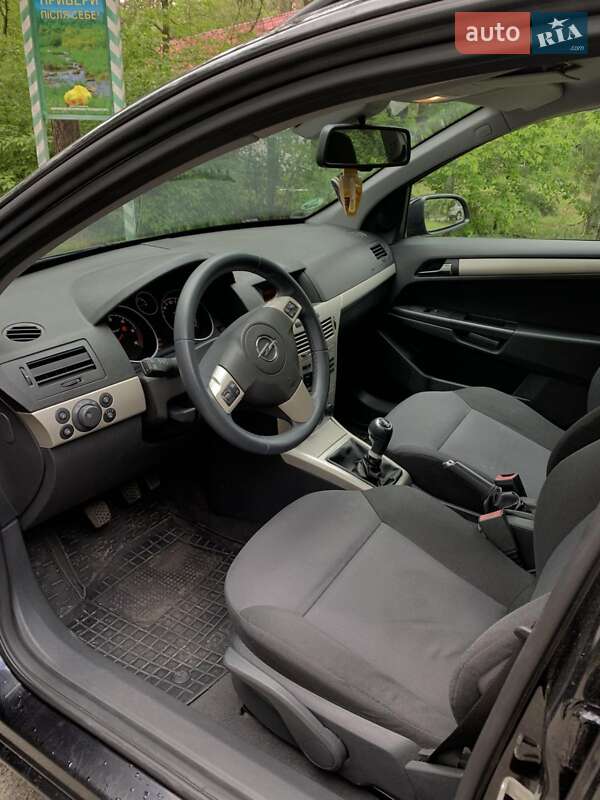 Универсал Opel Astra 2008 в Киеве