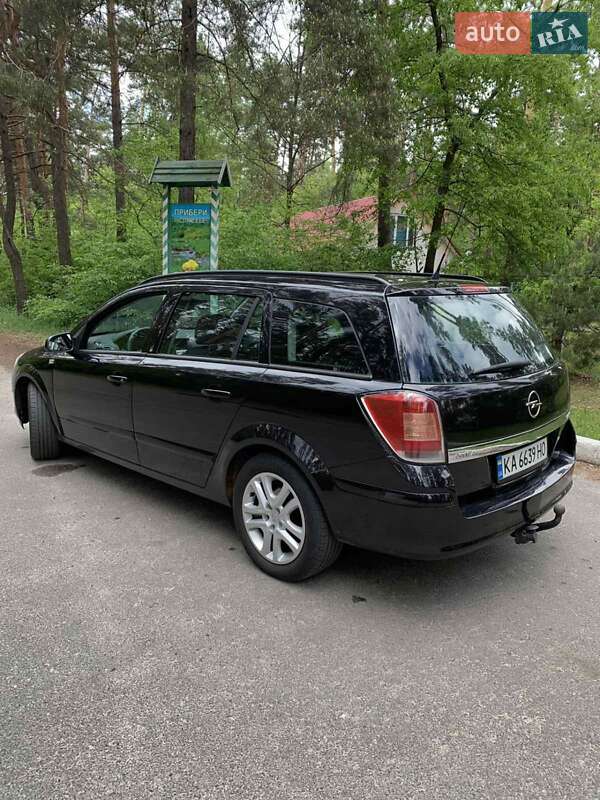 Универсал Opel Astra 2008 в Киеве