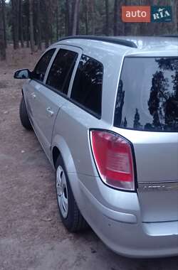 Універсал Opel Astra 2005 в 