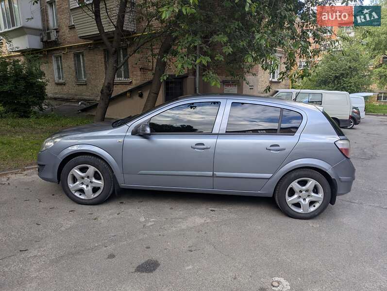 Хетчбек Opel Astra 2007 в Києві