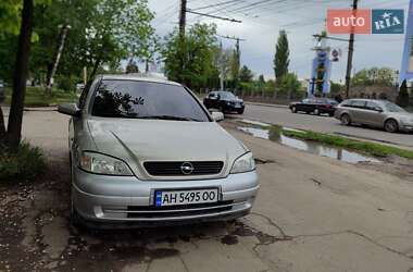 Седан Opel Astra 2006 в 
