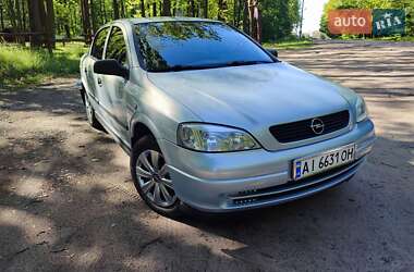 Седан Opel Astra 2005 в Попільні