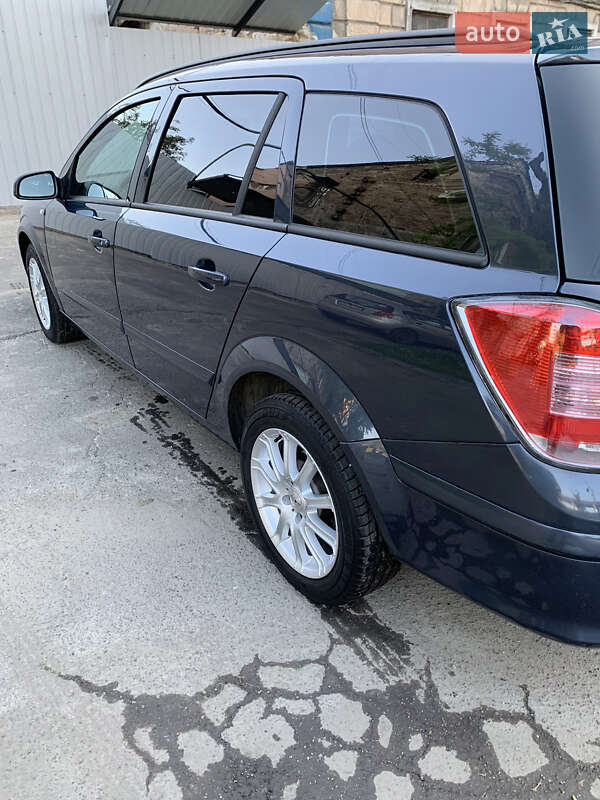 Универсал Opel Astra 2009 в Одессе