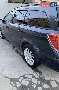 Универсал Opel Astra 2009 в 