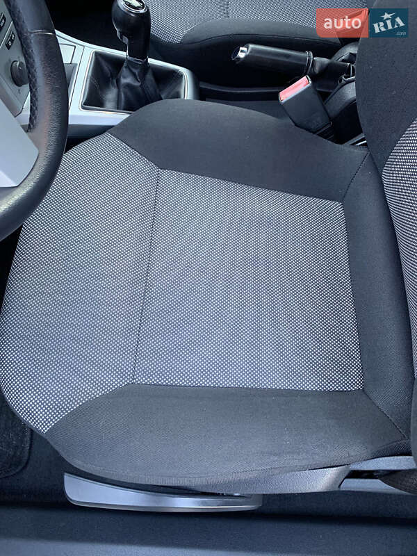 Универсал Opel Astra 2009 в Одессе