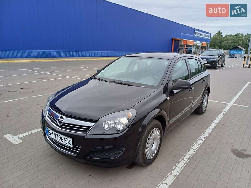 Хетчбек Opel Astra 2009 в 