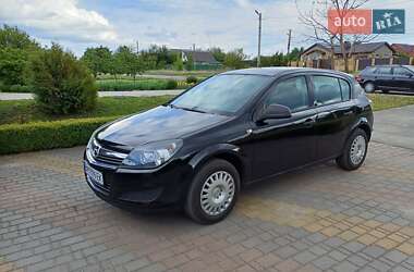 Хетчбек Opel Astra 2009 в 