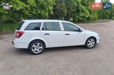 Універсал Opel Astra 2010 в 