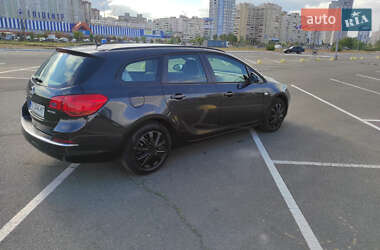 Універсал Opel Astra 2014 в 