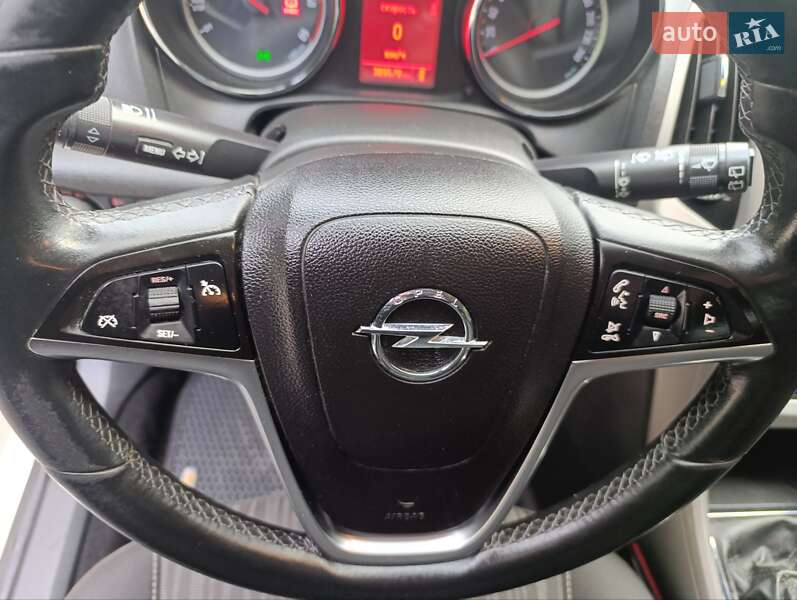 Универсал Opel Astra 2012 в Хмельницком