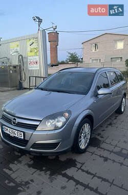 Універсал Opel Astra 2005 в Вознесенську