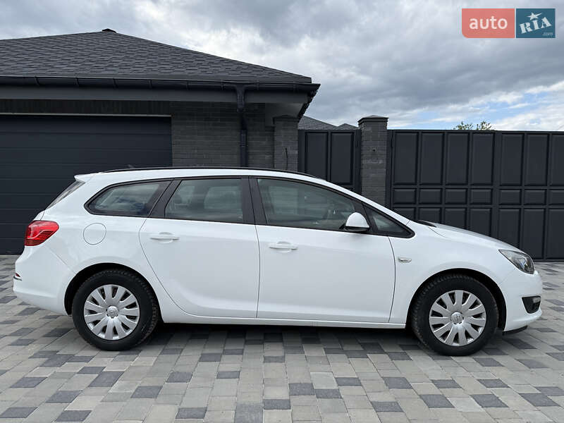 Универсал Opel Astra 2014 в Харькове