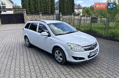 Универсал Opel Astra 2010 в 