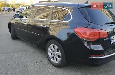 Універсал Opel Astra 2013 в Херсоні