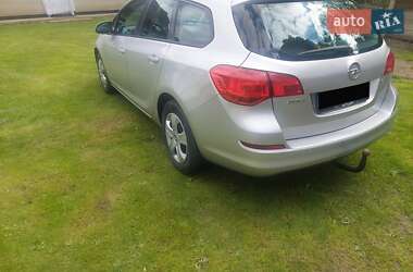 Универсал Opel Astra 2011 в 