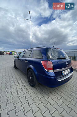 Универсал Opel Astra 2010 в 