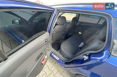 Универсал Opel Astra 2010 в 