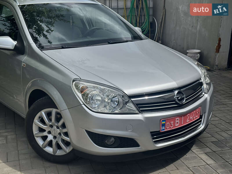 Універсал Opel Astra 2008 в 