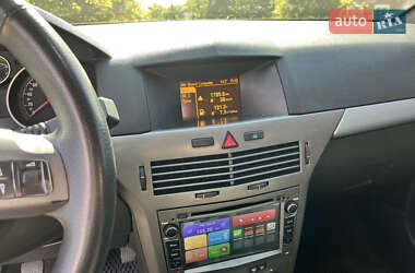 Хетчбек Opel Astra 2005 в 