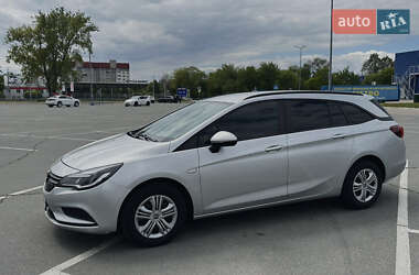 Універсал Opel Astra 2017 в 