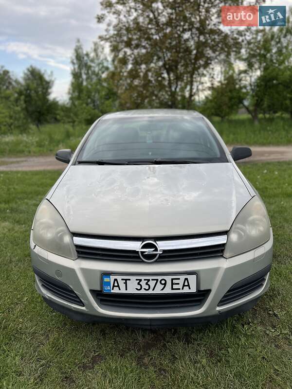 Хетчбек Opel Astra 2006 в 