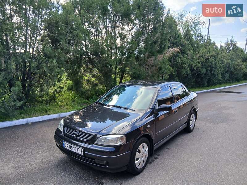 Седан Opel Astra 2008 в 