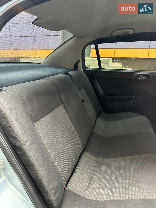 Седан Opel Astra 2004 в Одесі