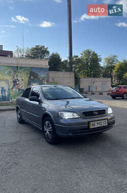 Седан Opel Astra 2008 в Днепре