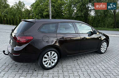 Универсал Opel Astra 2011 в 