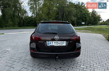 Универсал Opel Astra 2011 в 