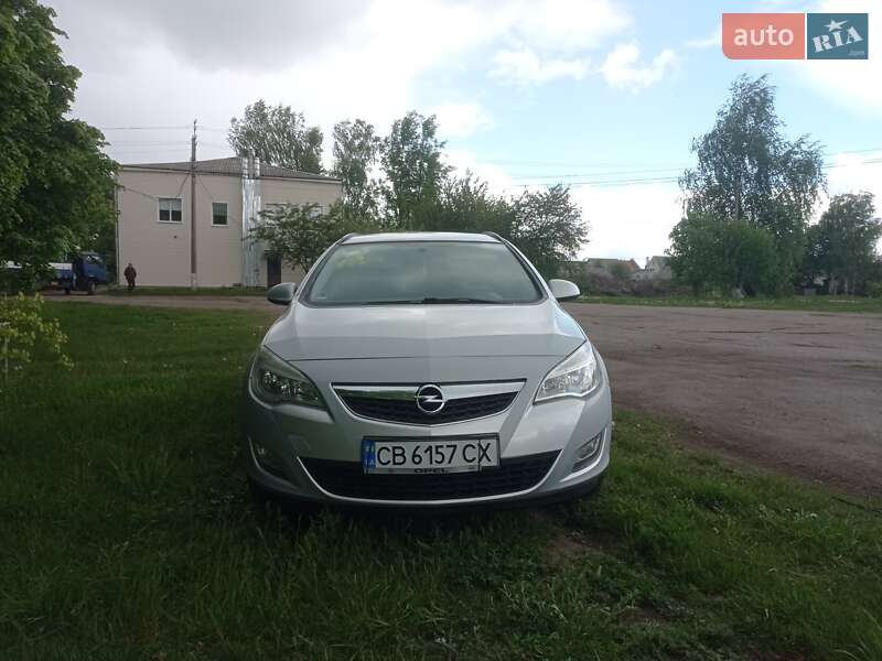 Opel Astra 2011