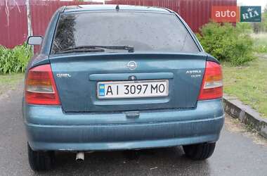 Хетчбек Opel Astra 2001 в 