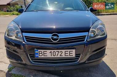 Хетчбек Opel Astra 2008 в 