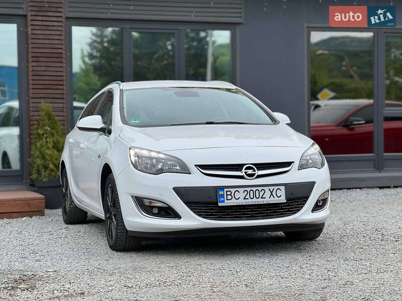 Универсал Opel Astra 2014 в 