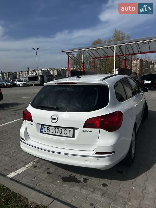 Універсал Opel Astra 2014 в Хмельницькому