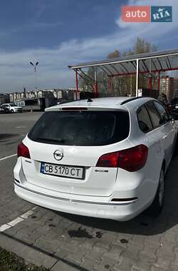 Универсал Opel Astra 2014 в 