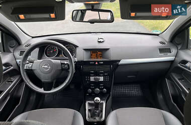 Универсал Opel Astra 2009 в 
