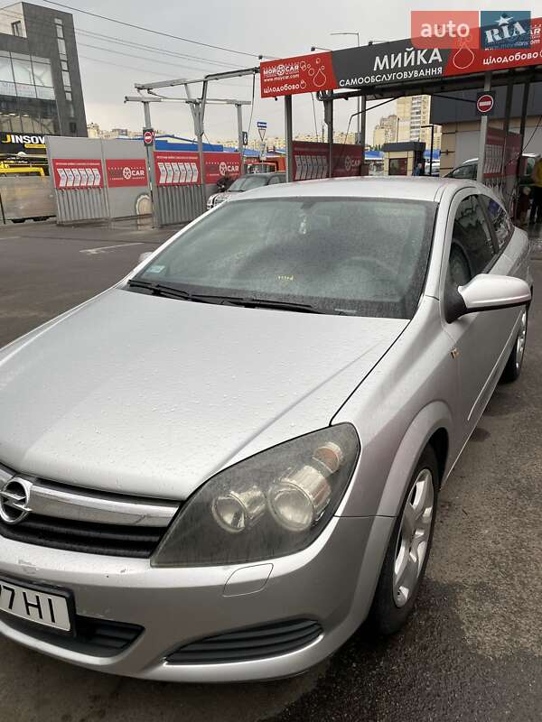 Хэтчбек Opel Astra 2006 в Киеве