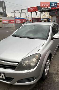 Хэтчбек Opel Astra 2006 в 