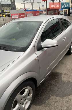 Хэтчбек Opel Astra 2006 в 