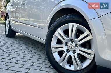 Універсал Opel Astra 2008 в 