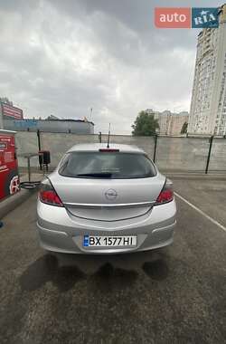 Хэтчбек Opel Astra 2006 в 