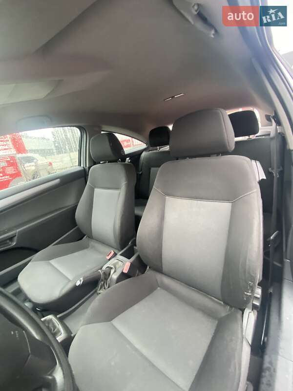 Хэтчбек Opel Astra 2006 в Киеве