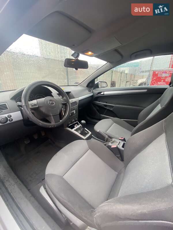 Хэтчбек Opel Astra 2006 в Киеве