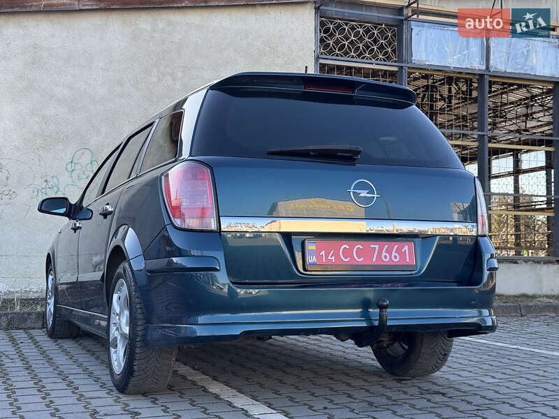 Універсал Opel Astra 2008 в Дрогобичі
