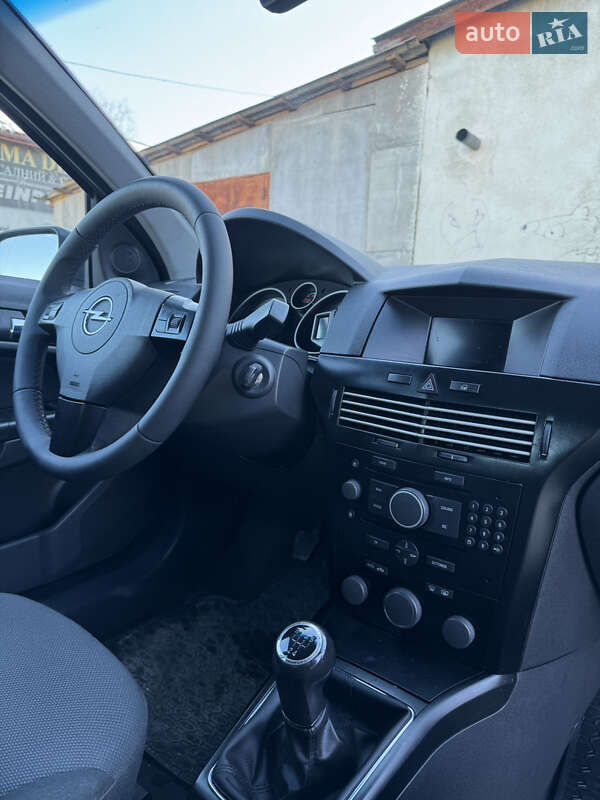 Універсал Opel Astra 2008 в Дрогобичі