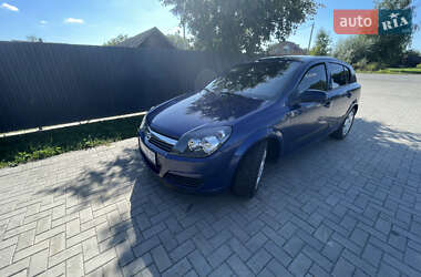 Хетчбек Opel Astra 2004 в 