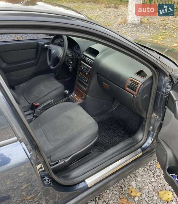 Седан Opel Astra 2001 в Коломиї