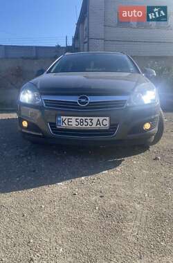 Универсал Opel Astra 2009 в 