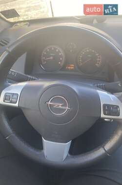 Универсал Opel Astra 2009 в 